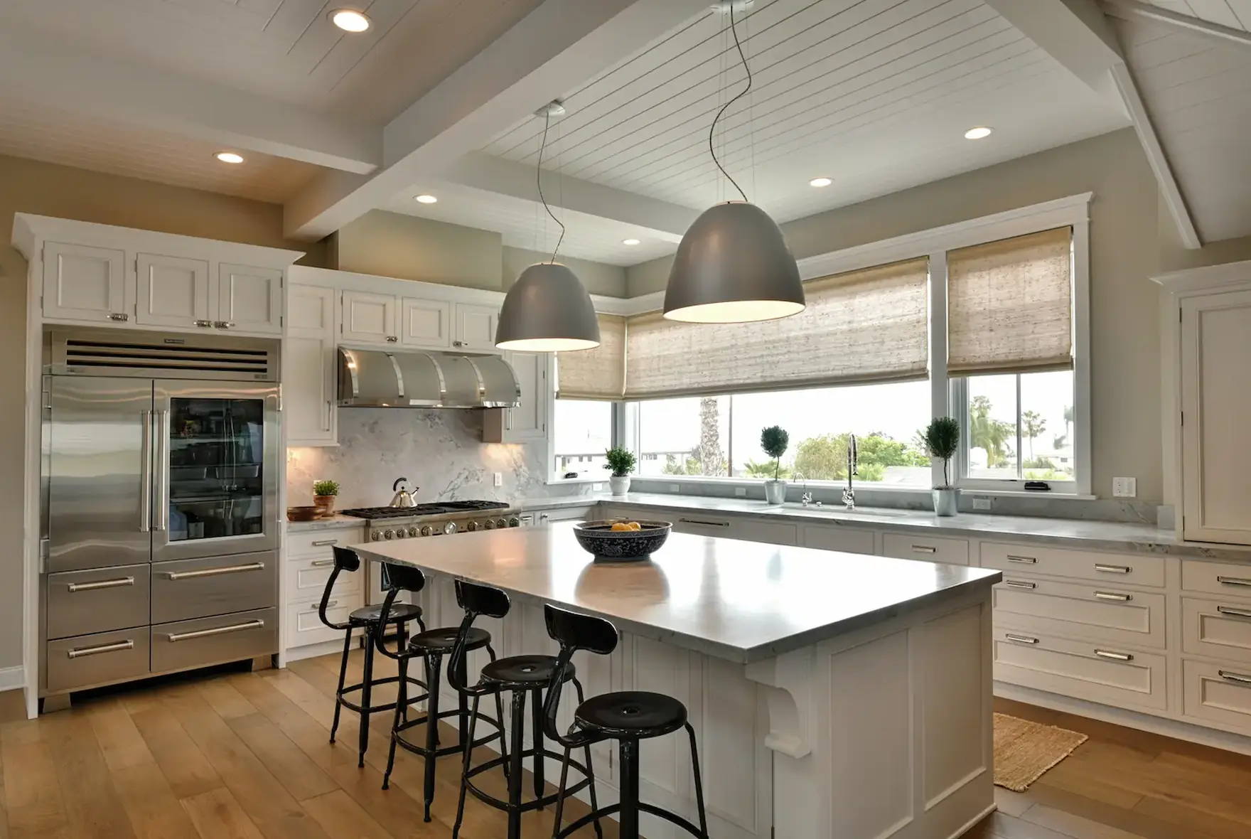 A Studio Stratton kitchen in San Diego